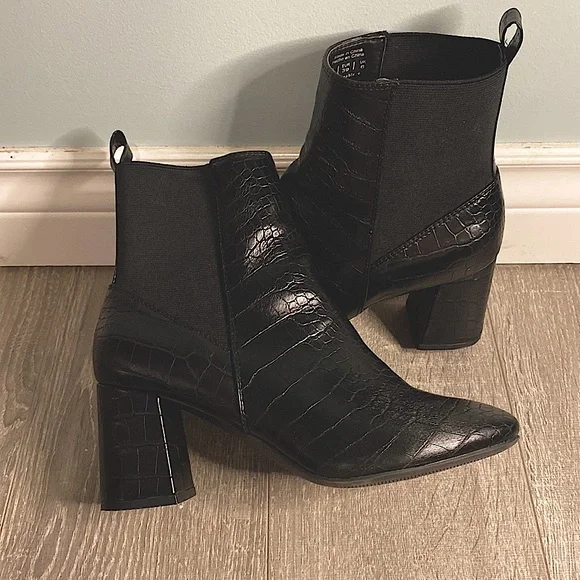 Spring Boots - Picture 2 of 3